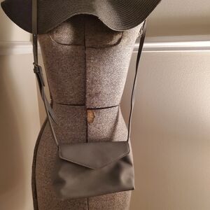 Universal thread purse/handbag